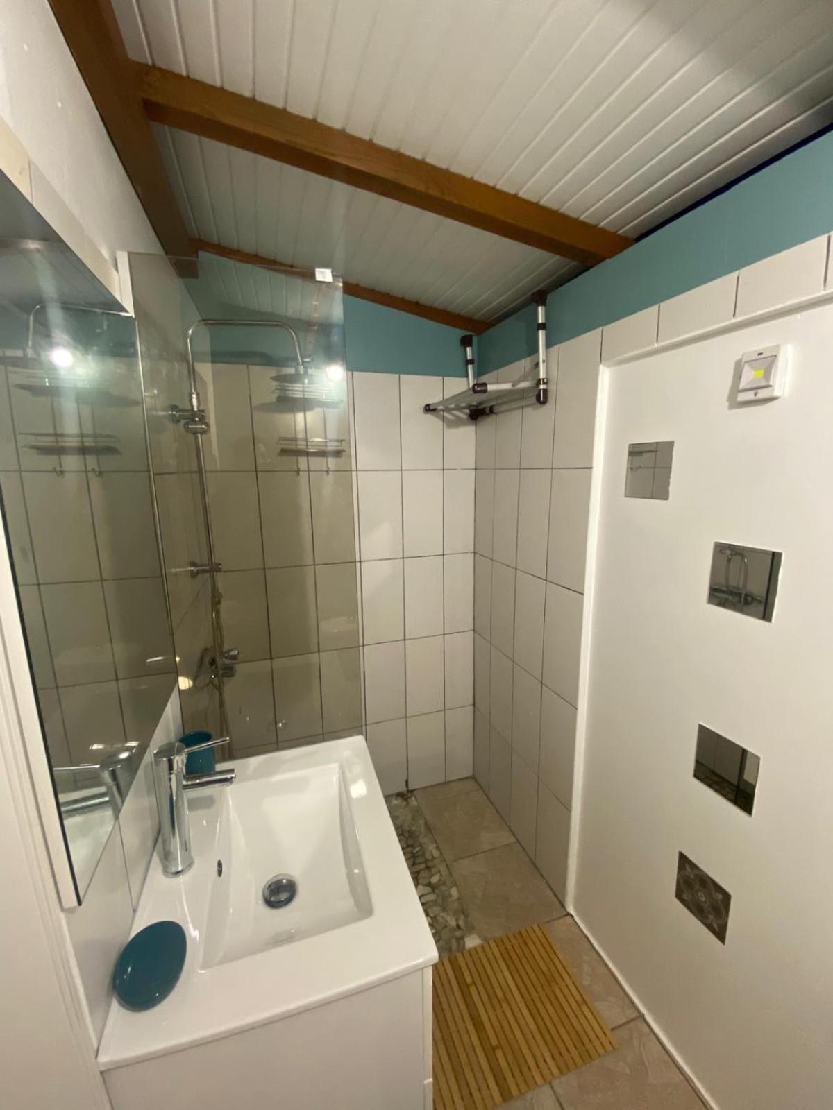 La Suite Odile Piscine Le Lamentin Bagian luar foto